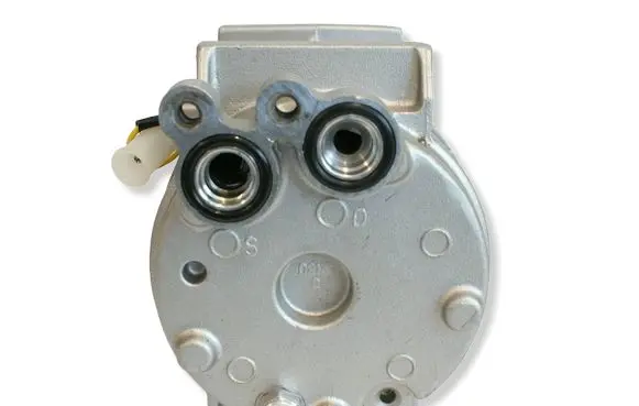 Volvo V70 Air conditioning (A/C) compressor (pump) 8600889 8602621 8601633