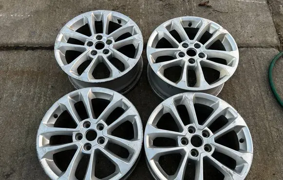 Ford Escape IV R17 alloy rim 