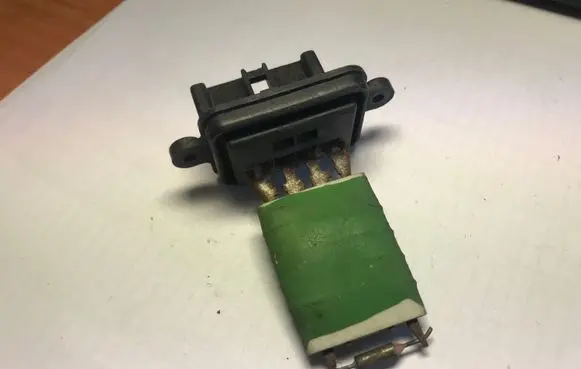 Fiat Punto (188) Heater blower motor/fan resistor