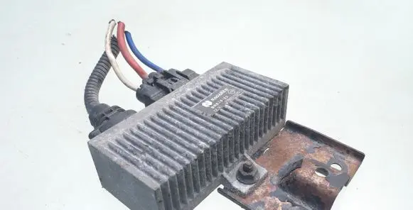 Volvo S40, V40 Glow plug pre-heat relay 7700111525