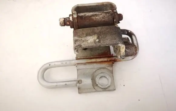Seat Leon (1P) Front door upper hinge 6Q0831411A