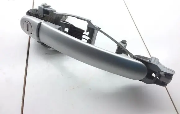 Skoda Octavia Mk2 (1Z) Front door exterior handle 1U0837885B 837207