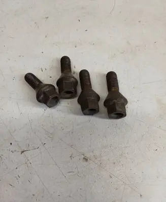 Mini One - Cooper R50 - 53 Nuts/bolts 