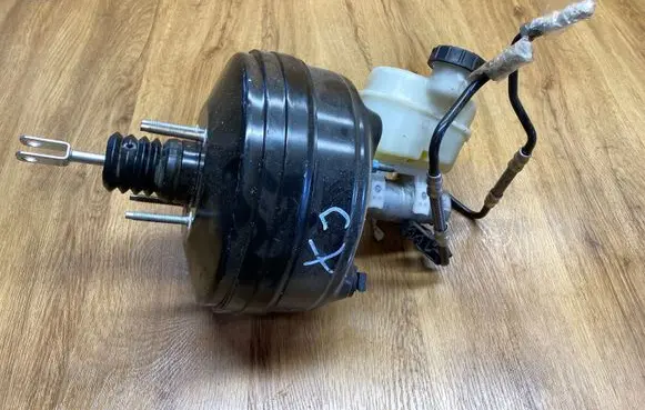 Jaguar XJ X351 Brake booster TR0793522