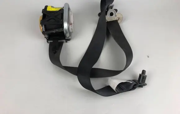 Subaru Impreza III Front seatbelt C9343HR08