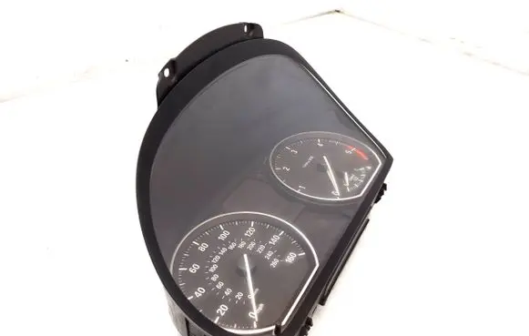 BMW 1 E81 E87 Speedometer (instrument cluster) 9166824 102498585 200015607