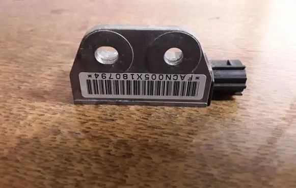 Nissan X-Trail T30 Airbag deployment crash/impact sensor NOCODE