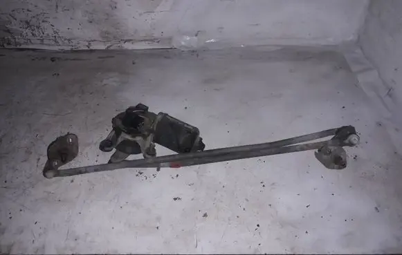 Mazda 626 Front wiper linkage and motor 8491003972