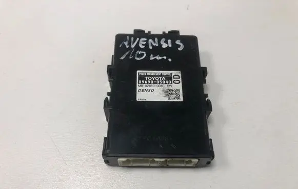 Toyota Avensis T270 Other control units/modules 8969005040