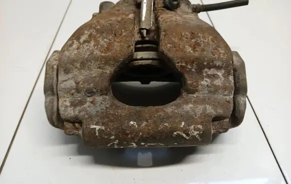 Volkswagen Transporter - Caravelle T5 Front brake caliper