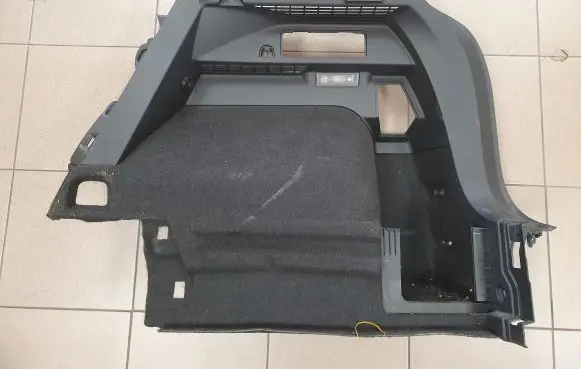 Trunk/boot side trim panel
