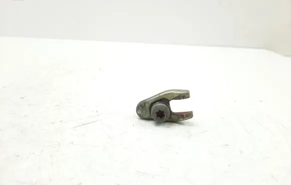 Renault Scenic I Fuel Injector clamp holder