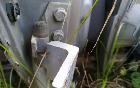 Peugeot 406 Front door upper hinge