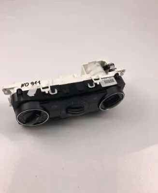 Mercedes-Benz A W169 Climate control unit A1698300585