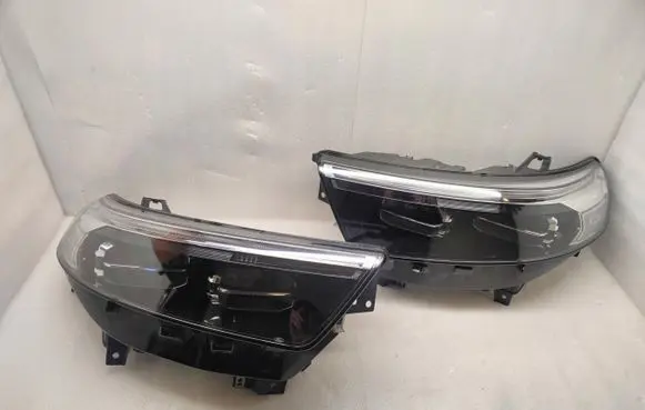 Ford Explorer VI Headlights/headlamps set 
