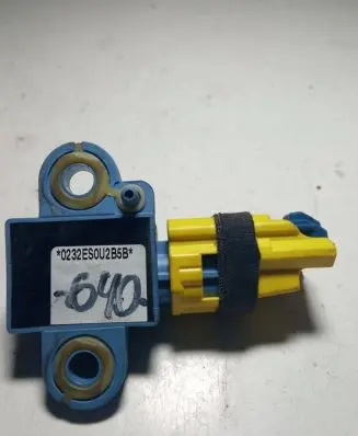 Volkswagen Golf V Airbag deployment crash/impact sensor 1K0955557A