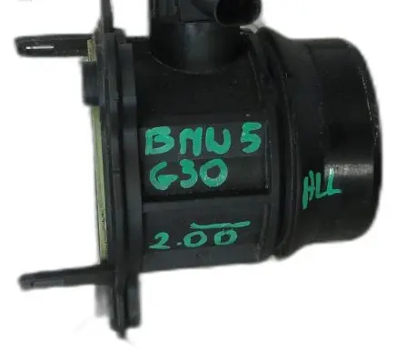 BMW 5 G30 G31 Mass air flow meter 8590724