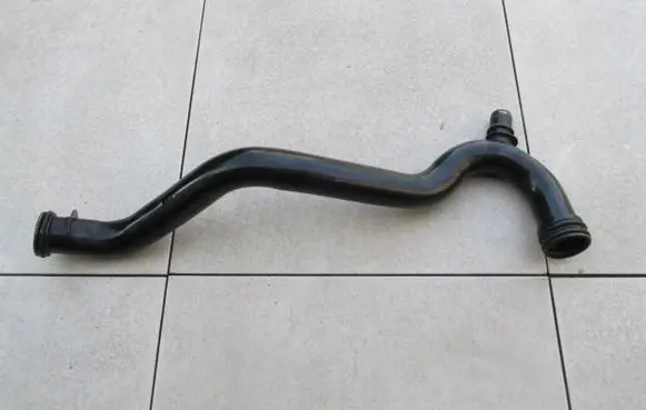 Ford Kuga II Engine coolant pipe/hose