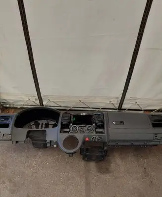 Volkswagen Transporter - Caravelle T5 Dashboard 7H1819723 A0079009