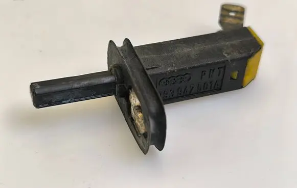 Audi A4 S4 B5 8D Front door sensor 893947561A