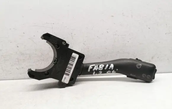 Skoda Fabia Mk1 (6Y) Wiper control stalk 4B0953503H