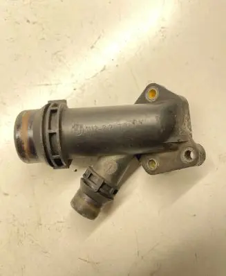 BMW X5 E53 Engine coolant pipe/hose 11122247747