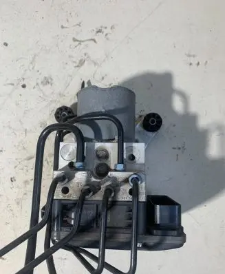 BMW 7 F01 F02 F03 F04 ABS Pump 6851382