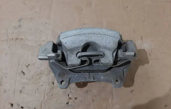 Volvo XC90 Front brake caliper 31381549