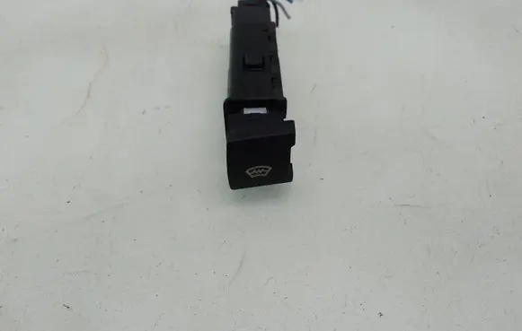 KIA Ceed Windscreen/window heater switch 621W05010
