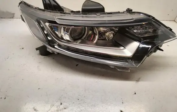 Mitsubishi Outlander Headlight/headlamp