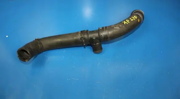 Jaguar XF X250 Engine coolant pipe/hose 4R838B274AD