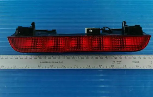 Nissan X-Trail T30 Third/center stoplight P1842