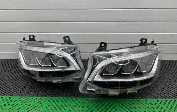 Mercedes-Benz Sprinter W907 W910 Headlight/headlamp A9109065800 ZGS002Q05 90139119AD