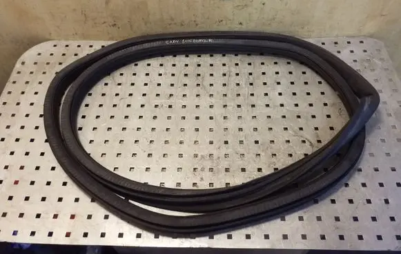 Volkswagen Caddy Sliding door rubber seal 2K0843792B