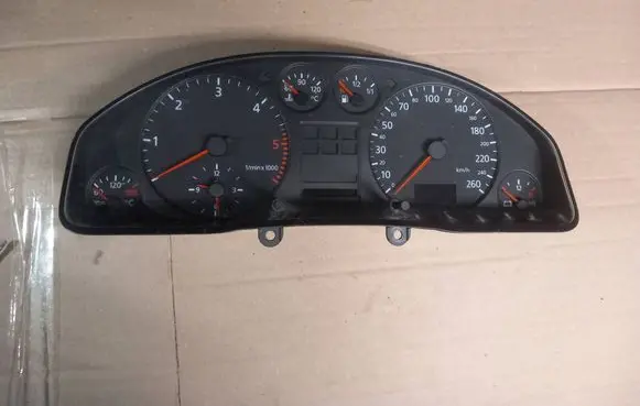 Speedometer (instrument cluster)