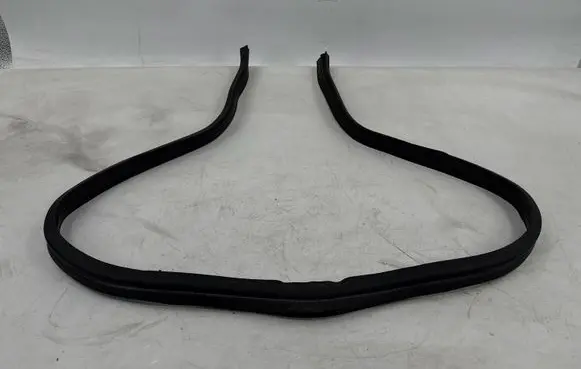 Mercedes-Benz E W211 Engine compartment rubber 