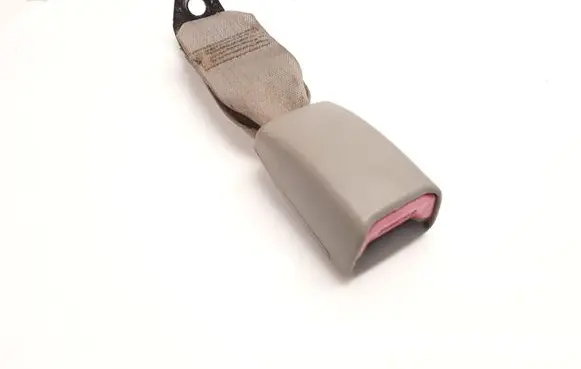 KIA Carens II Rear seatbelt buckle 07092013