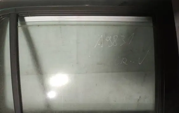 Honda CR-V Rear door window glass as2