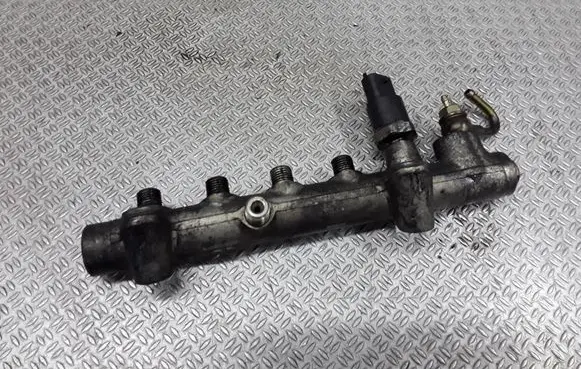 Opel Astra H Fuel main line pipe 0445214049