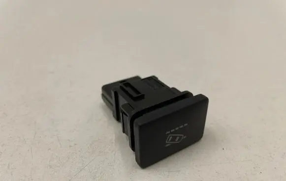 Toyota Yaris Other switches/knobs/shifts 15d100