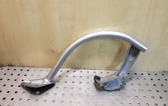 Tailgate/trunk/boot hinge