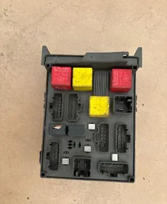 Renault Laguna II Fuse box set 518002308