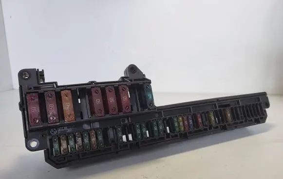 BMW 5 E60 E61 Fuse box set 15613290