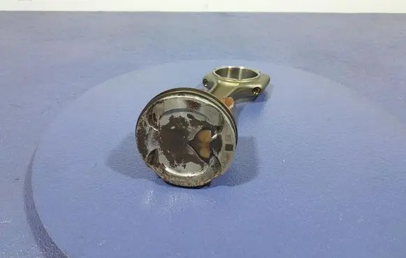 BMW 2 F45 Piston 