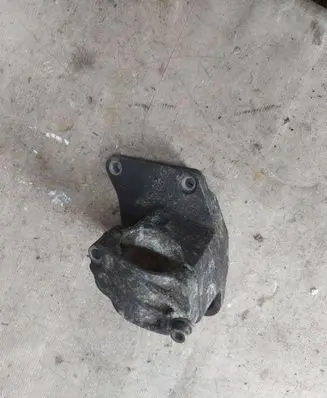 Ford Galaxy Intercooler pipe mounting bracket 7M3145961F YM216F086CB