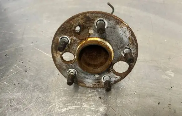 Toyota Auris 150 Rear wheel hub