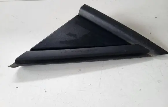 Opel Crossland X Front door glass trim molding 13482337