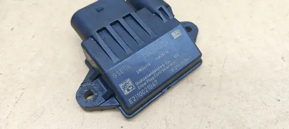 Mercedes-Benz E A207 Glow plug pre-heat relay 0522140710