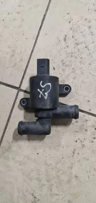 Audi A8 S8 D4 4H Turbo solenoid valve 4H0121671D