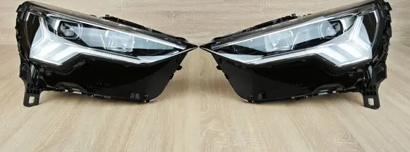 Audi Q3 F3 Headlights/headlamps set 83A941033